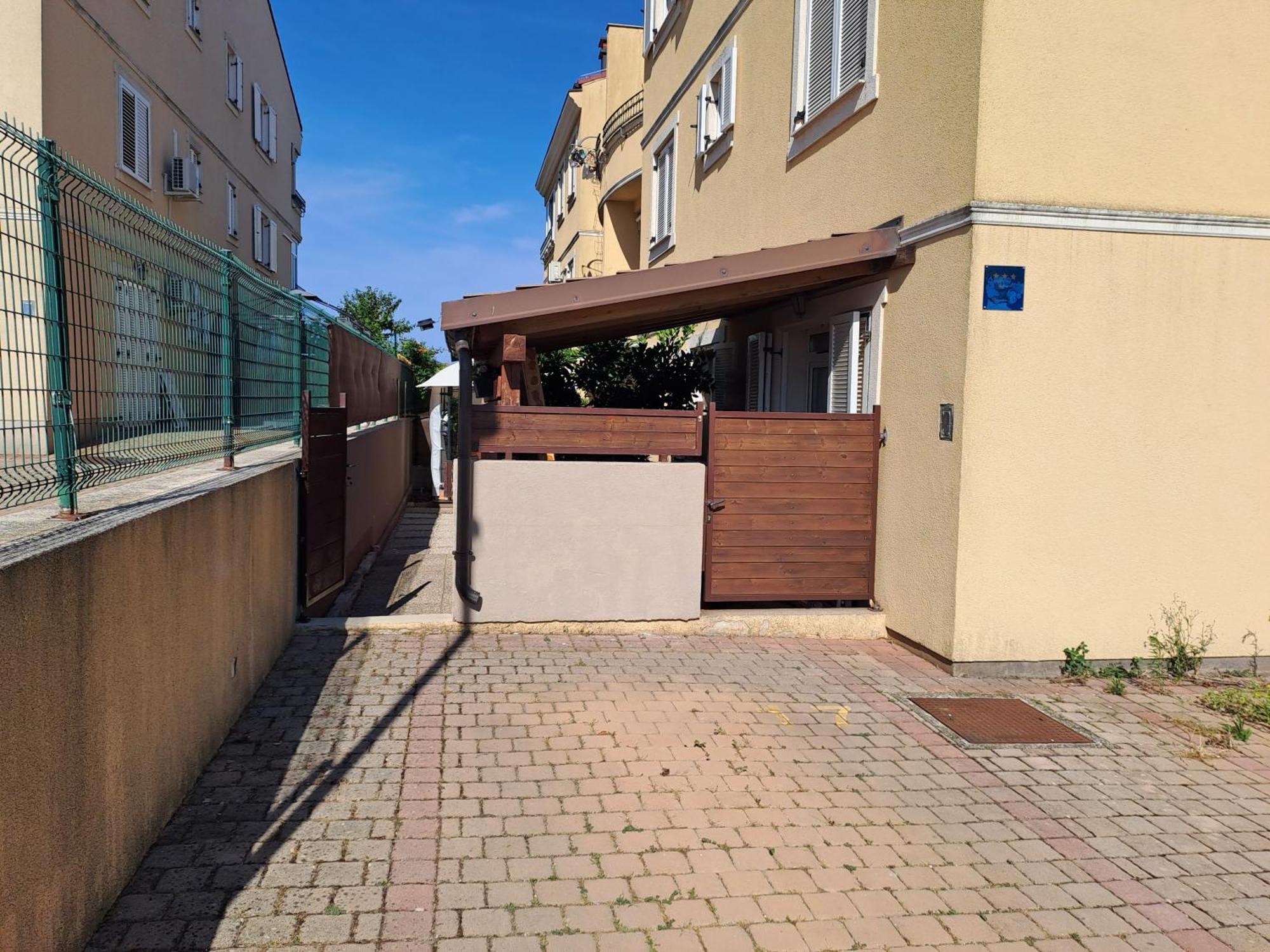 Apartment Nina Пула Екстериор снимка