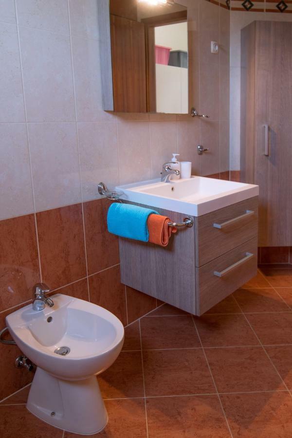 Apartment Nina Пула Екстериор снимка